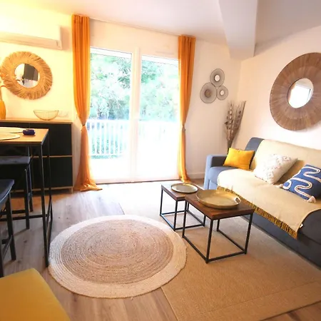 Grande Piscine Dans Hoteliere, Proche * Lecci